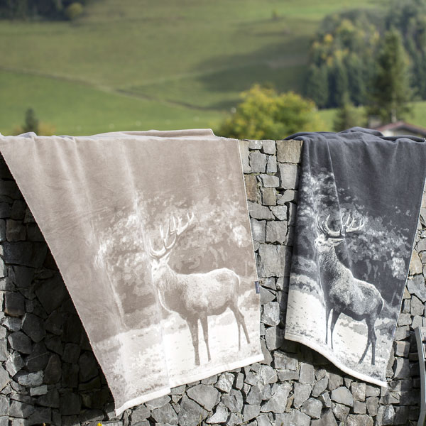 Scenic Stag Throw