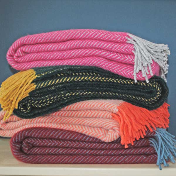 Blankets-and-Throws