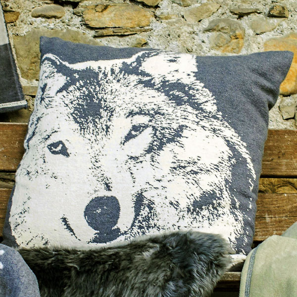 Wolf Cushion