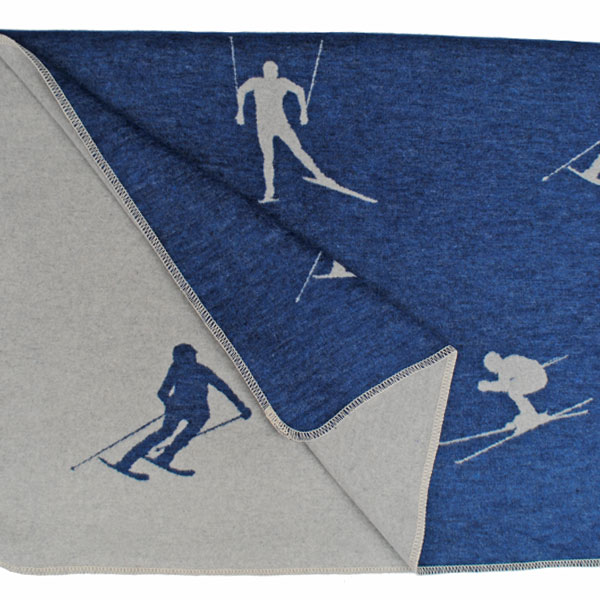 skiers throw