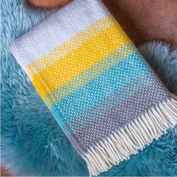 Blankets-and-Throws